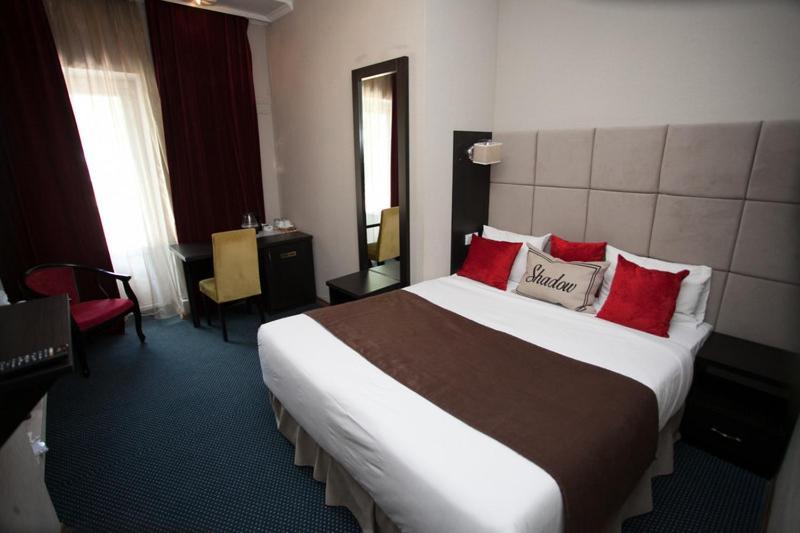 Shadow Boutique Hotel & Spa Chişinau Rum bild