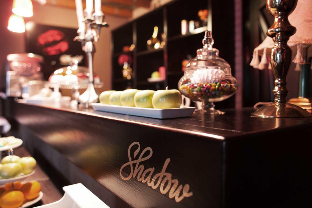 Shadow Boutique Hotel & Spa Chişinau Exteriör bild