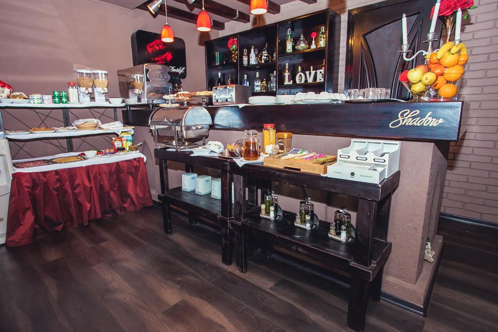 Shadow Boutique Hotel & Spa Chişinau Exteriör bild