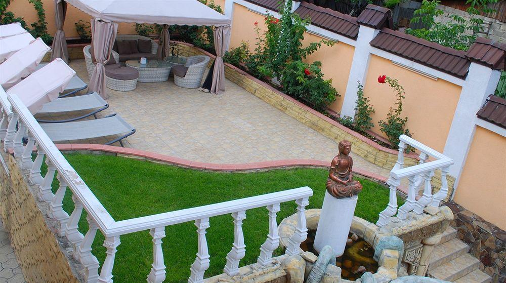 Shadow Boutique Hotel & Spa Chişinau Exteriör bild