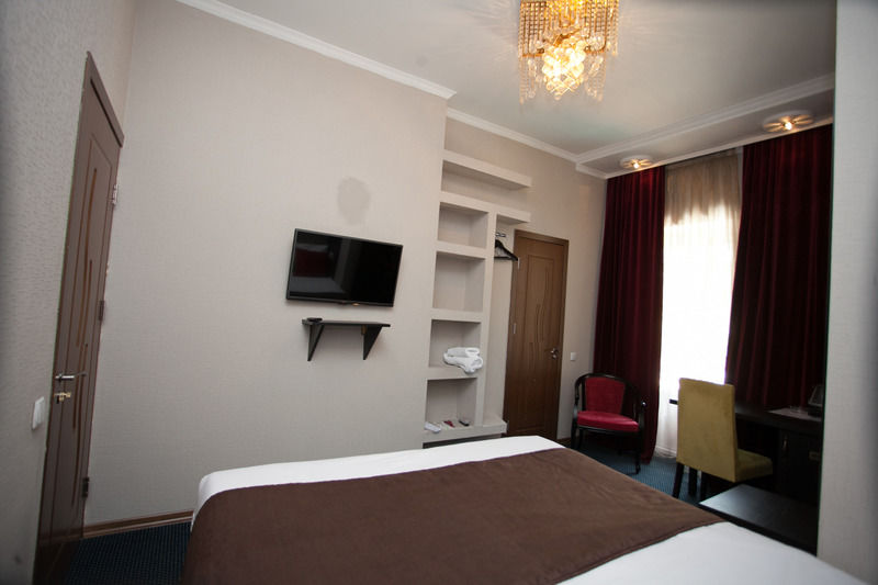 Shadow Boutique Hotel & Spa Chişinau Exteriör bild