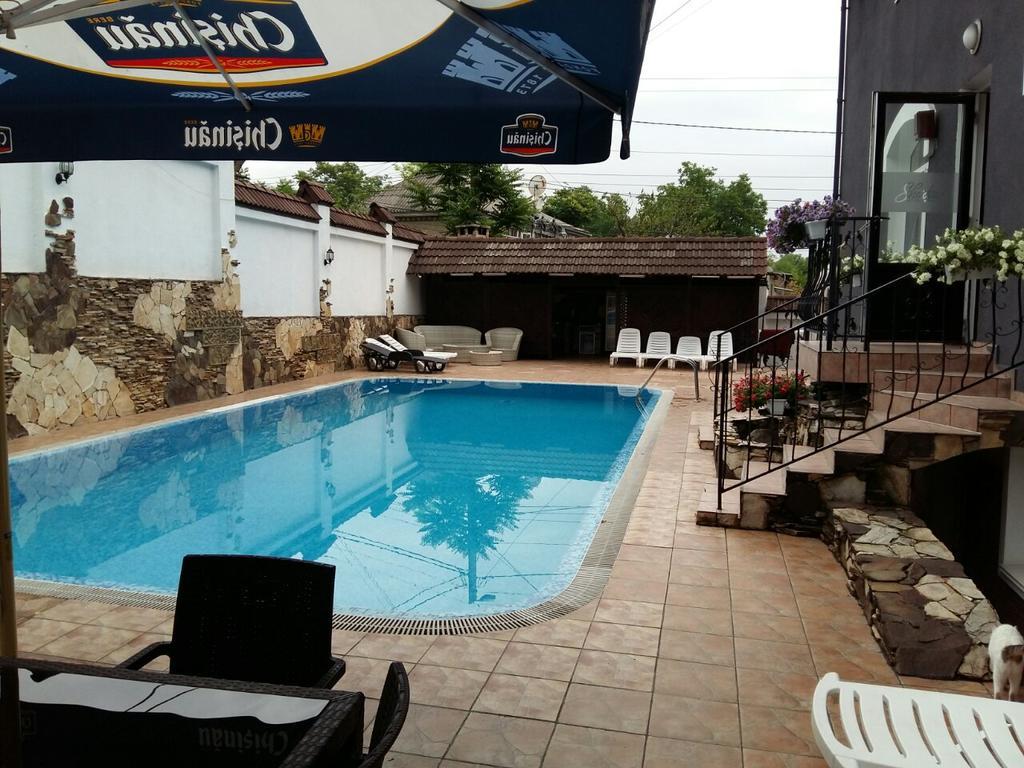 Shadow Boutique Hotel & Spa Chişinau Exteriör bild