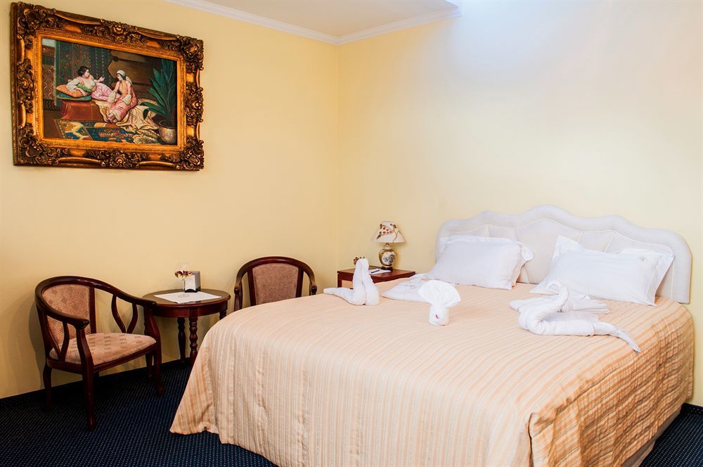 Shadow Boutique Hotel & Spa Chişinau Exteriör bild